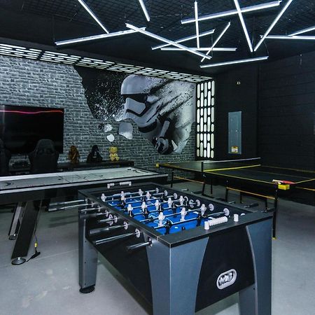 Brand New 9 Bedrooms House With Private Pool, Star Wars Game Room, Theme Rooms And Lake View Sa2145 基西米 外观 照片